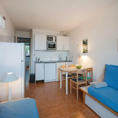 One-bedroom In Ste Maxime Апартаменты *