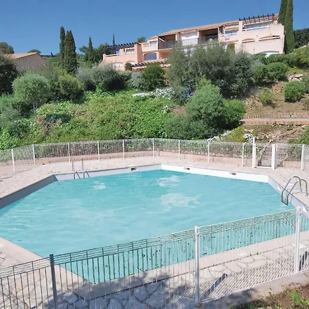 One-bedroom In Ste Maxime Апартаменты La Garonnette-Plage
