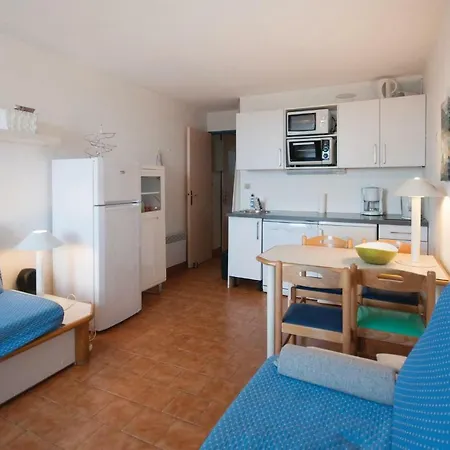 Apartament One-bedroom In Ste Maxime La Garonnette-Plage